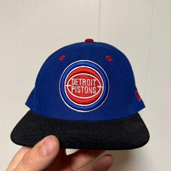 Detroit pistons snap back - Picture 1 of 3